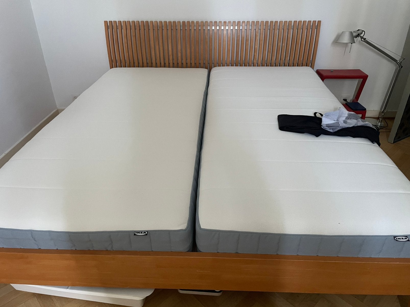 ️ Tweepersoonsbed 180x200 cm (IKEA matrassen en boxsprings), Huis en Inrichting, Slaapkamer | Bedden, Ophalen, Bruin, Twijfelaar
