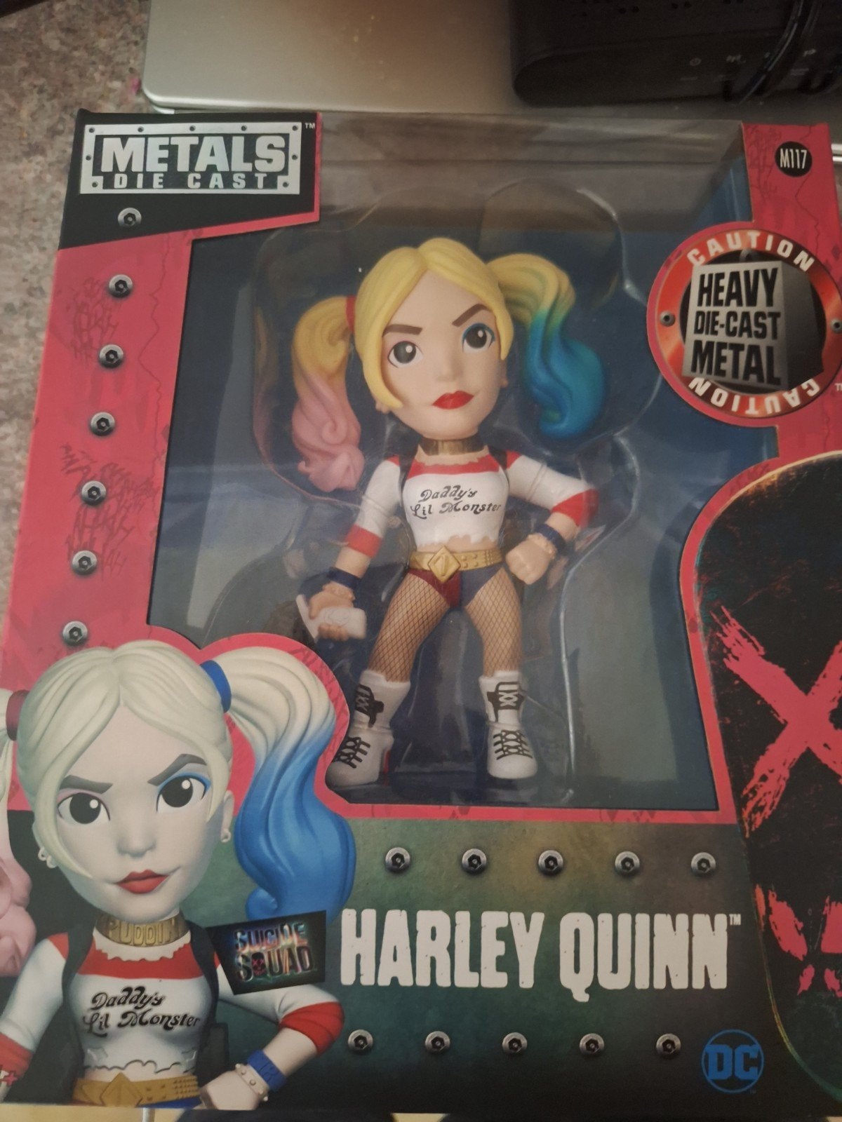 Harley Quinn metal figure, Enlèvement ou Envoi