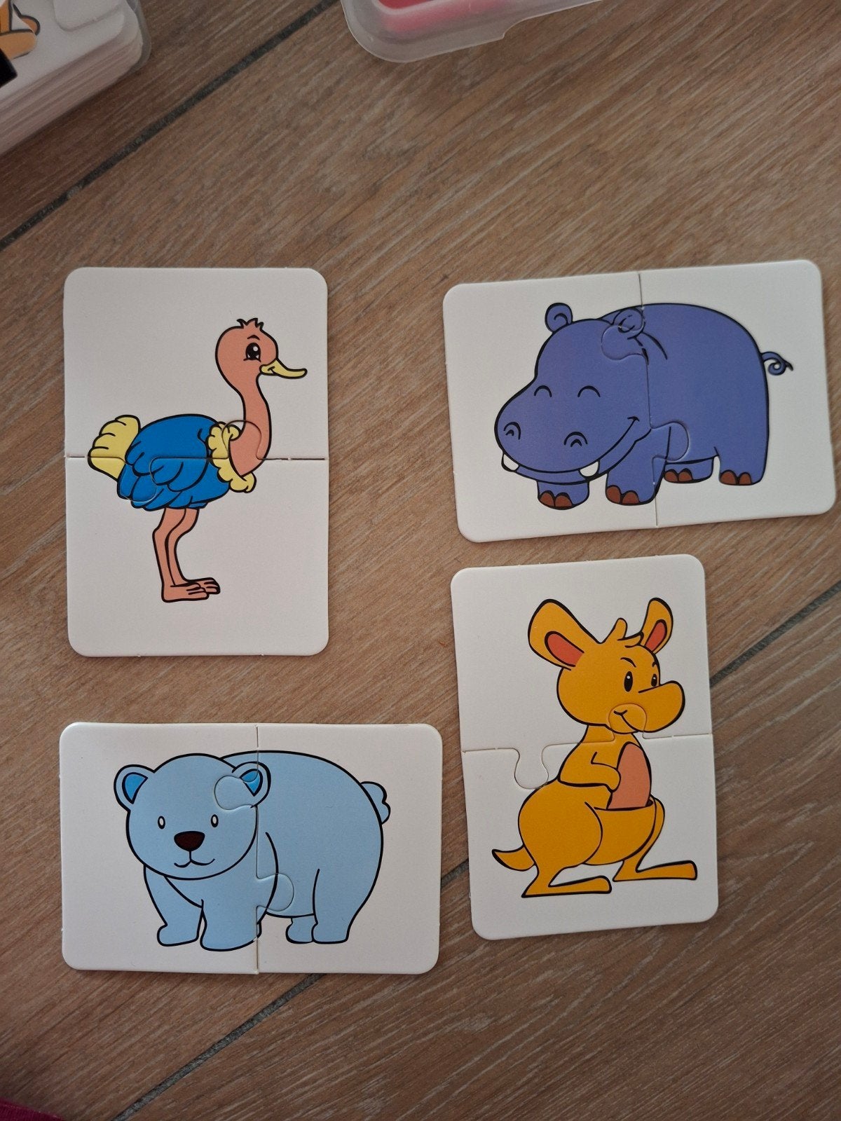 Puzzles, objets du quotidien et animaux, Enlèvement
