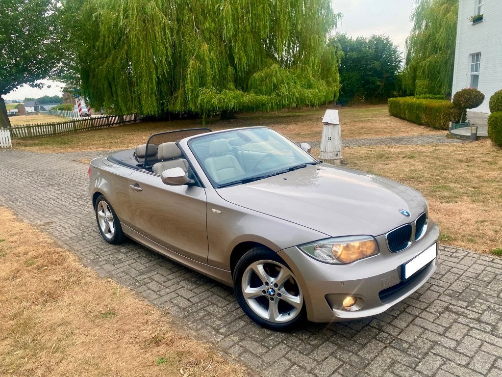 BMW 118i Cabriolet B.Auto* Belle, Equipée + Nouvelle chaîne, Cuir, Achat, Beige, Cabriolet