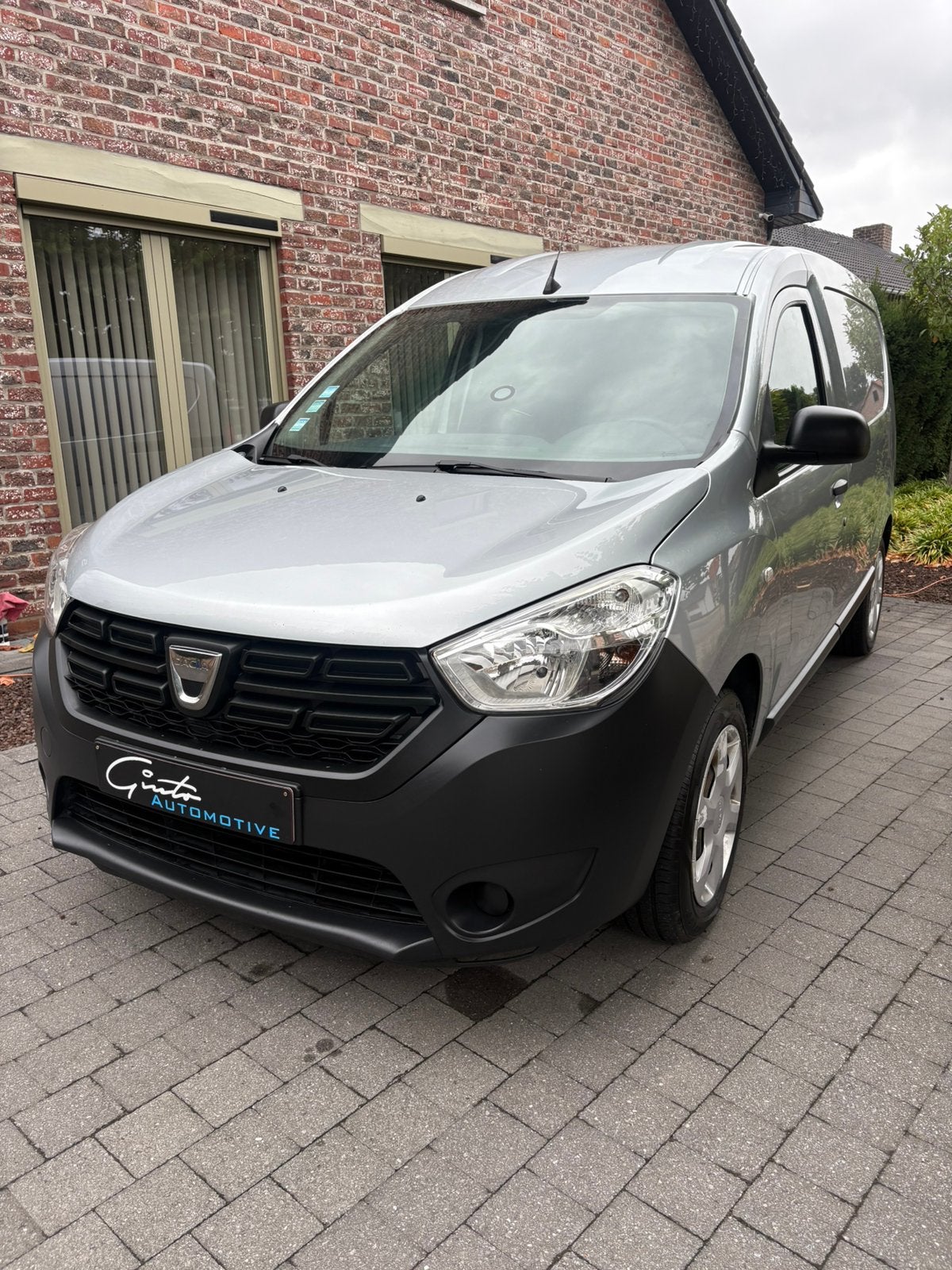 Dacia Dokker 1.5dci, 155 000 km, 2021, Dacia, Argent ou Gris, Achat, 2 places