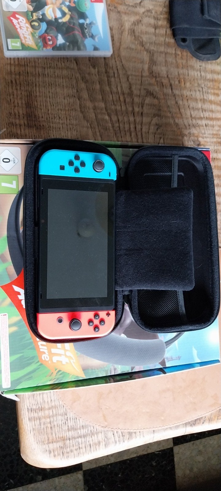Nintendo switch console met spellen en toebehoren., Games en Spelcomputers, Ophalen, Met games, Met 2 controllers, Zo goed als nieuw