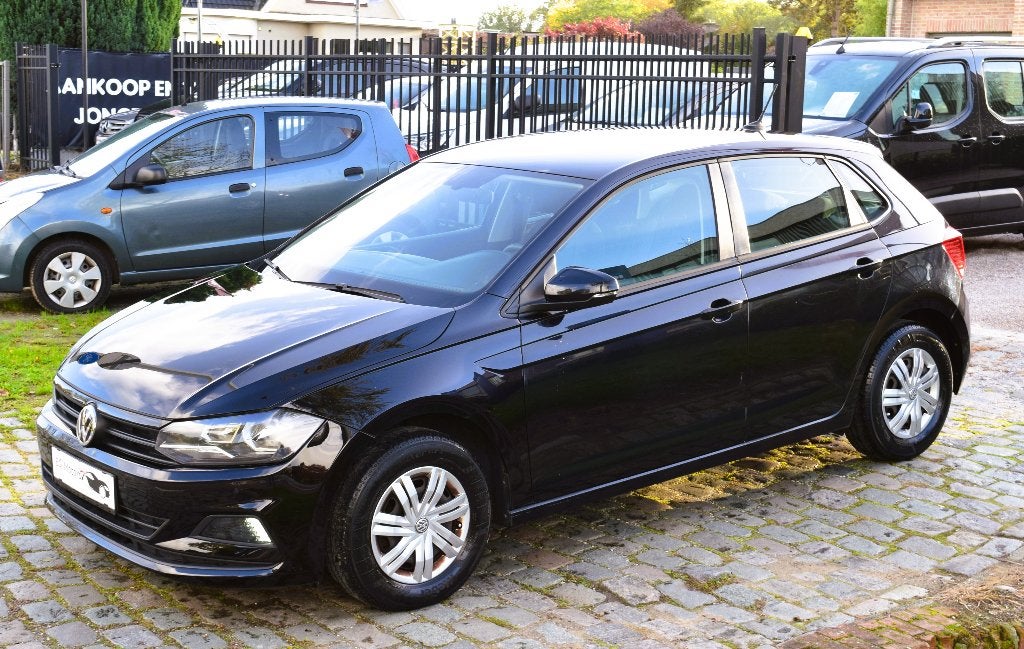 Vw Polo 1.0i/GPS/CarPlay/HISTORY/GARANTIE, Auto's, Voorwielaandrijving, Stof, Zwart, Bedrijf