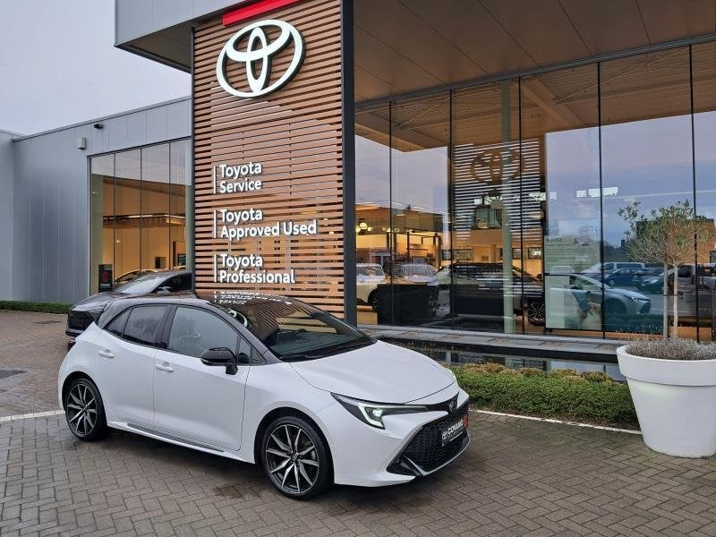 Toyota Corolla GR Sport, Automaat, https://public.car-pass.be/vhr/e0a1c51d-cd0d-4317-ba78-f045a3ff2a09, Corolla, Wit