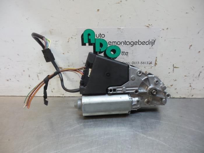 Schuifdak Motor van een Volkswagen Golf (Golf 04-), Gebruikt, -, Volkswagen, -