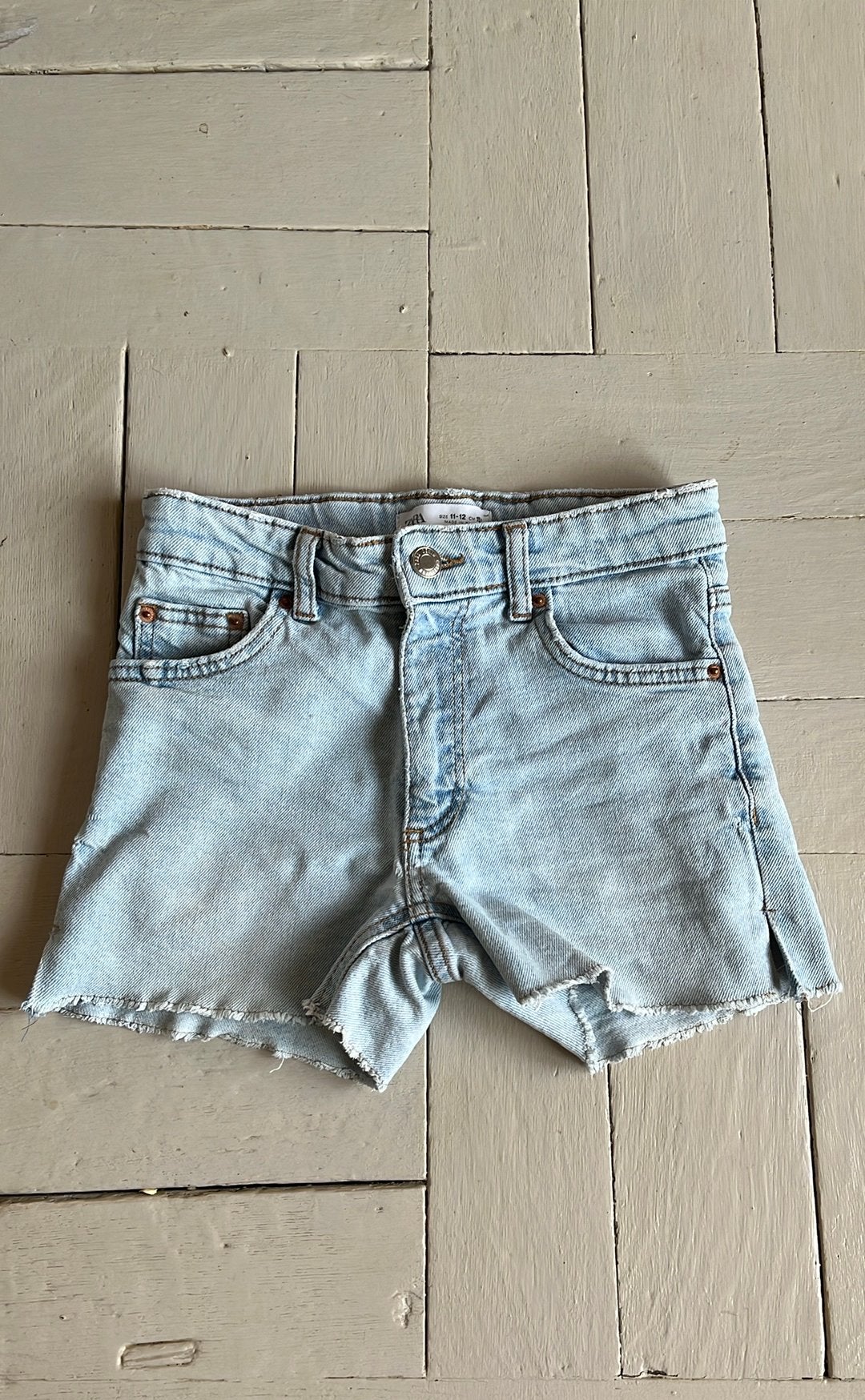 Short en jeans, Enfants & Bébés, Enlèvement, Comme neuf, Taille 152