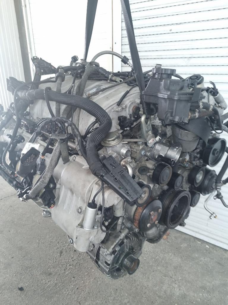 Motor Mercedes C-Klasse AMG 6.2 C-63 AMG V8 32V 2010 156985, Enlèvement ou Envoi