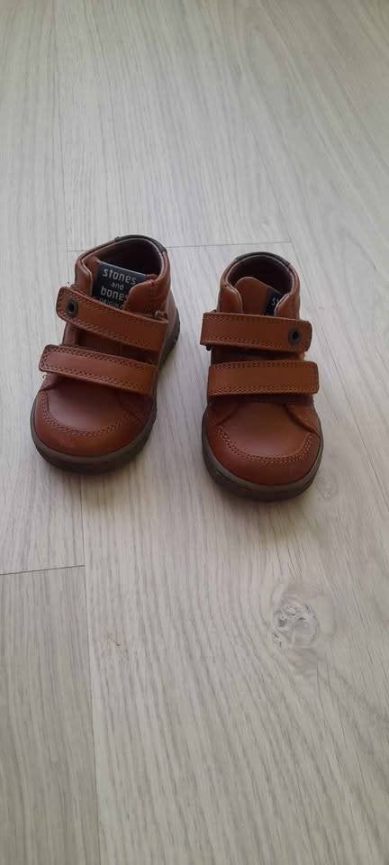 Stones and Bones schoenen maat 19, Kinderen en Baby's, Kinderkleding | Schoenen en Sokken, Ophalen, Schoenen, Zo goed als nieuw
