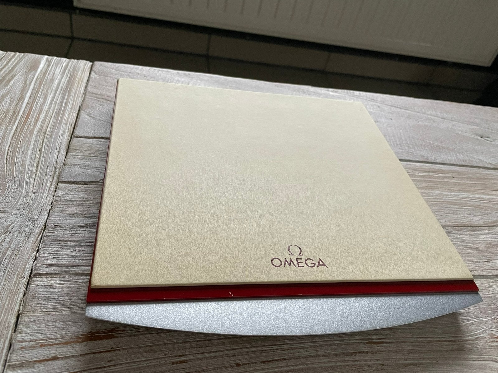 Présentoir de montre Omega neuf., Enlèvement ou Envoi, Comme neuf