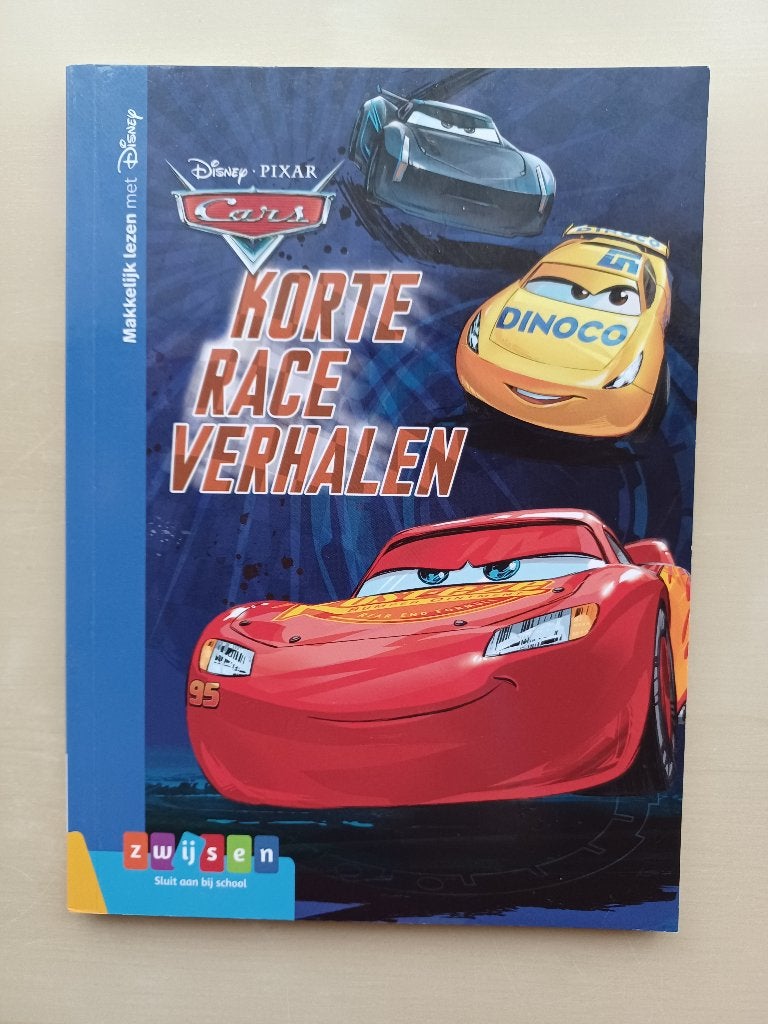 Korte raceverhalen - Cars Disney, Boeken, Ophalen of Verzenden, Zo goed als nieuw, Disney-Pixar, Fictie algemeen