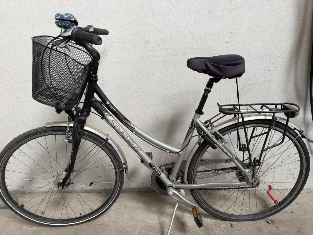TREK vrouwenfiets, Fietsen en Brommers, Ophalen, Gebruikt, Velgrem