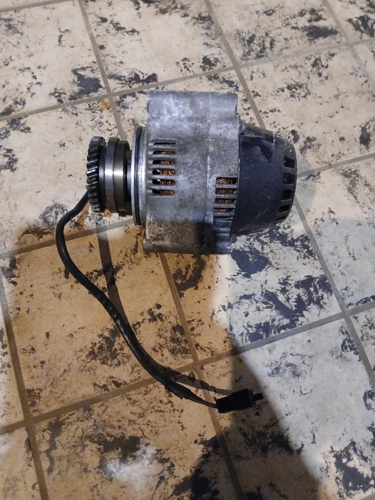 GSXR750 1991 ALTERNATOR, Enlèvement, Utilisé