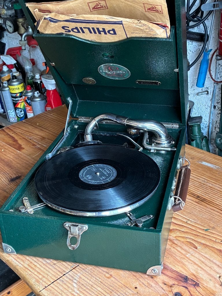 Gramophone antiquité, Enlèvement, Utilisé