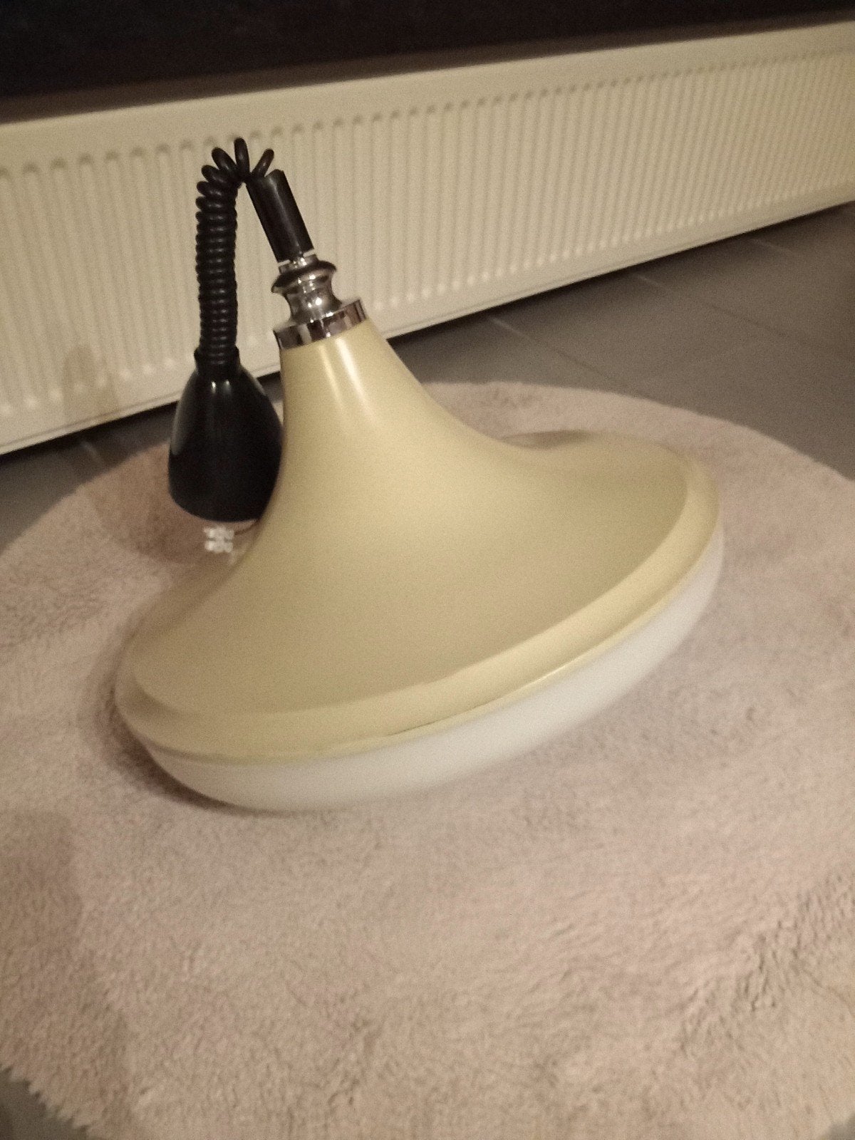 Vintage lamp in perfecte staat met mooie chroomelementen!!, Huis en Inrichting, Ophalen, Zo goed als nieuw