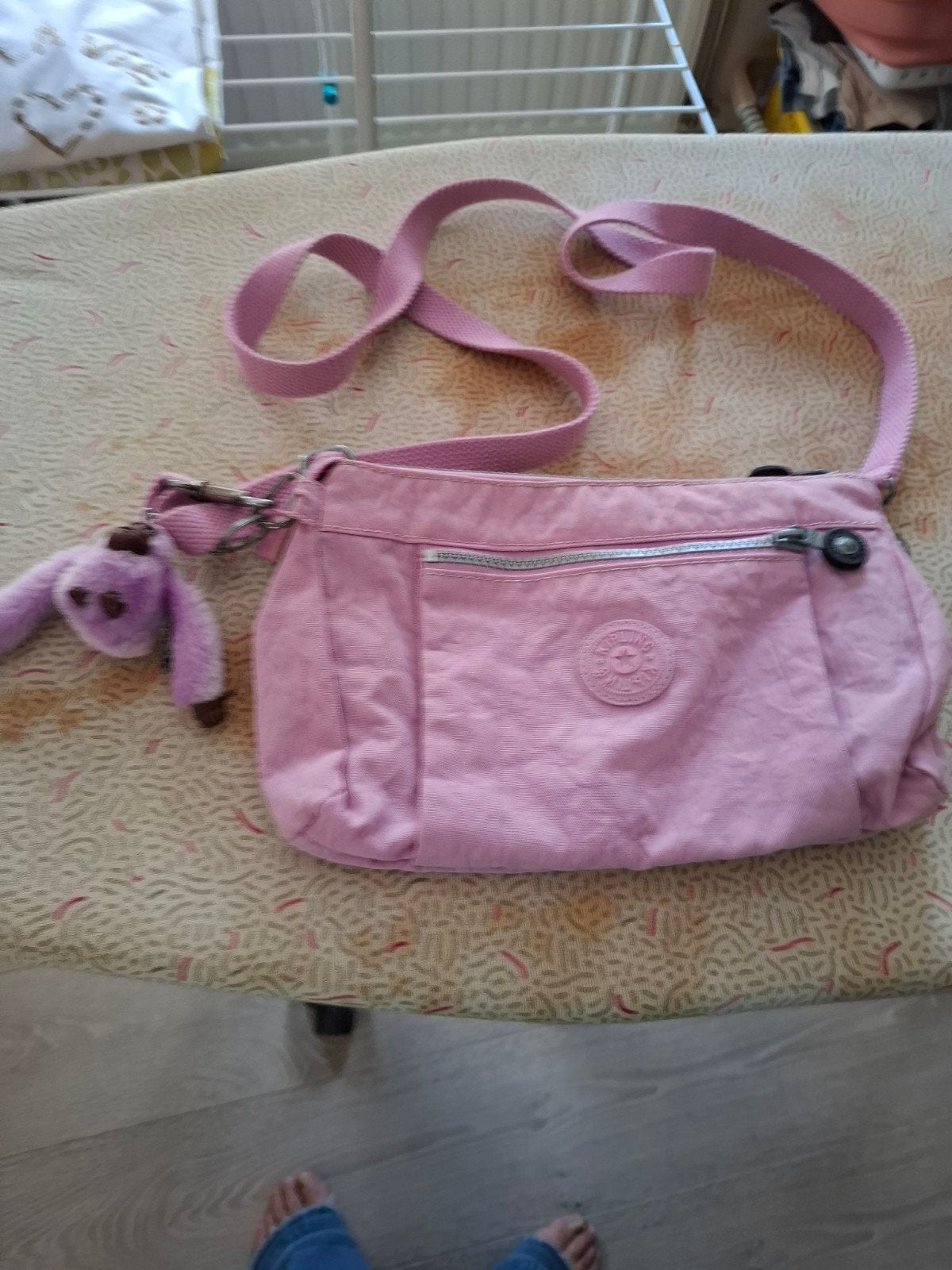 sac bandoulière rose Kipling, Enlèvement ou Envoi, Rose