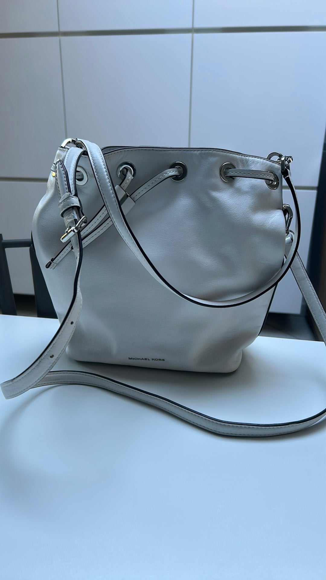 Sac à main Michael Kors., Enlèvement ou Envoi, Utilisé, Blanc, Sac à bandoulière