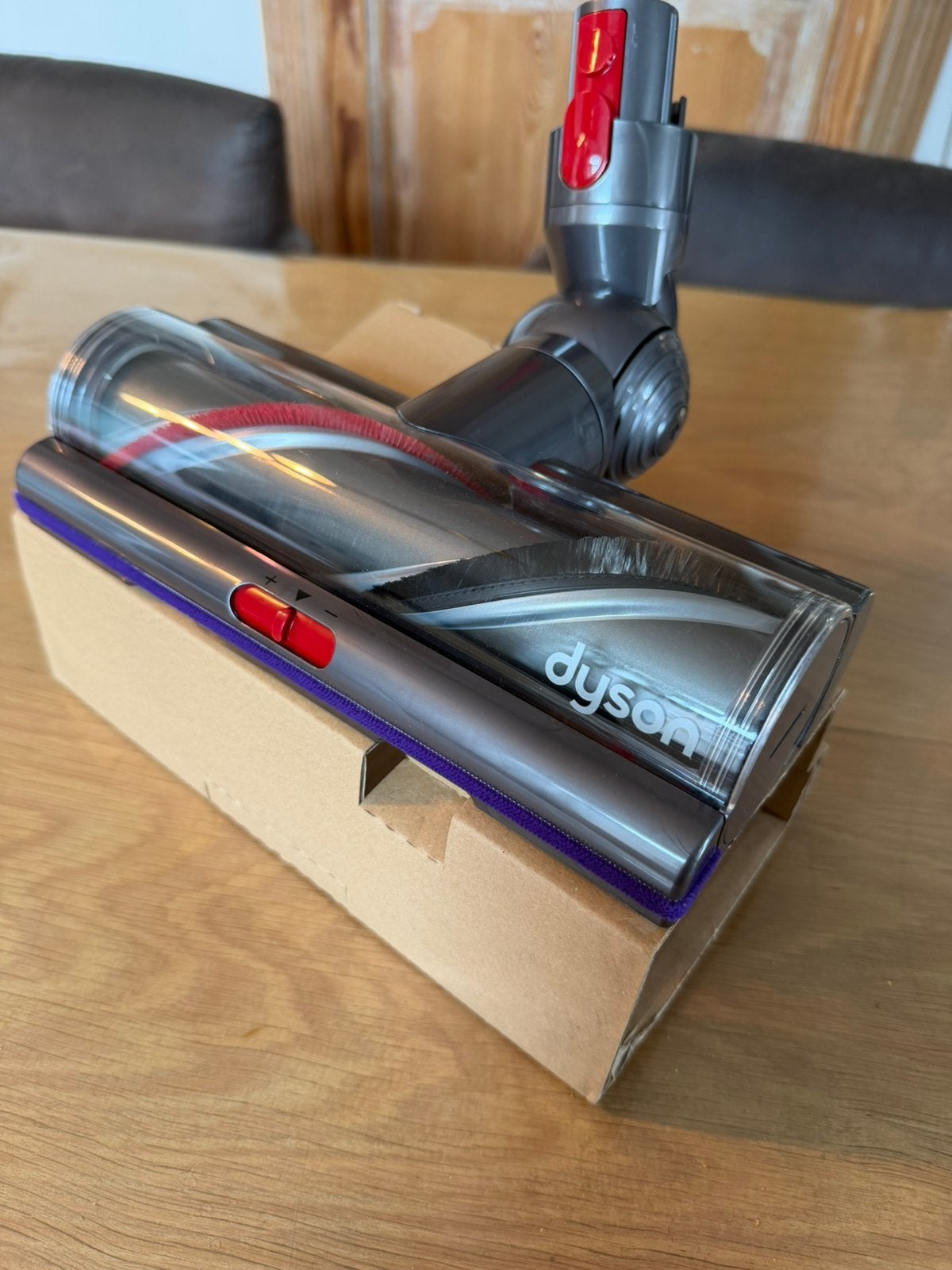 Brosse Dyson original et parfaitement neuf avec carton d’ori, Enlèvement ou Envoi, Neuf