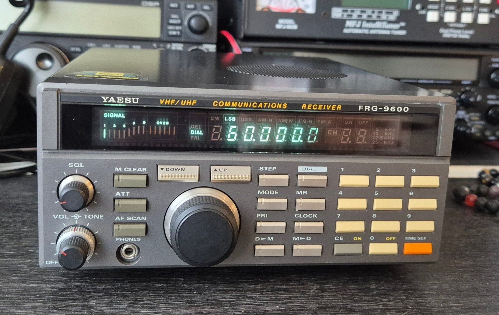 Yaesu frg 9600 équipé d'un convertisseur de fréquences, Enlèvement