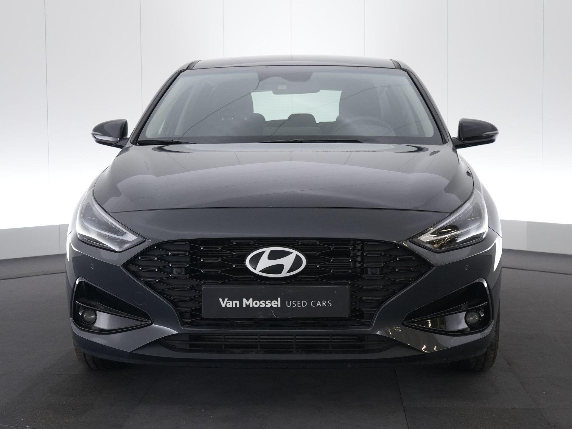 Hyundai i30 TECHNO CAMERA MET SENSOREN - APPLE CARPLAY - CRU, Auto's, Voorwielaandrijving, Stof, Gebruikt, 100 pk