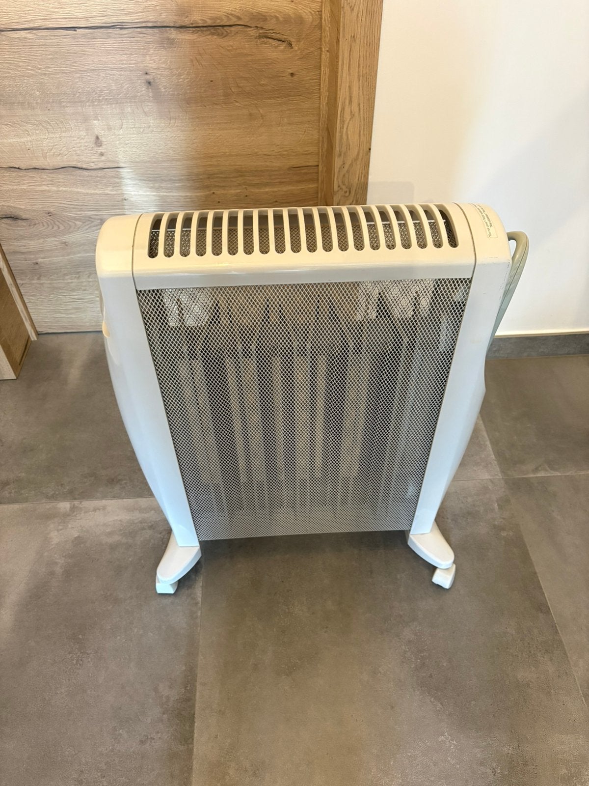 Elektrische verwarming, Doe-het-zelf en Bouw, Ophalen, Zo goed als nieuw, Radiator