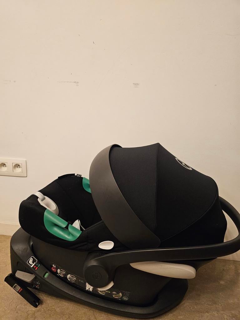 Cybex Aton B2 met isofix, Ophalen, Isofix