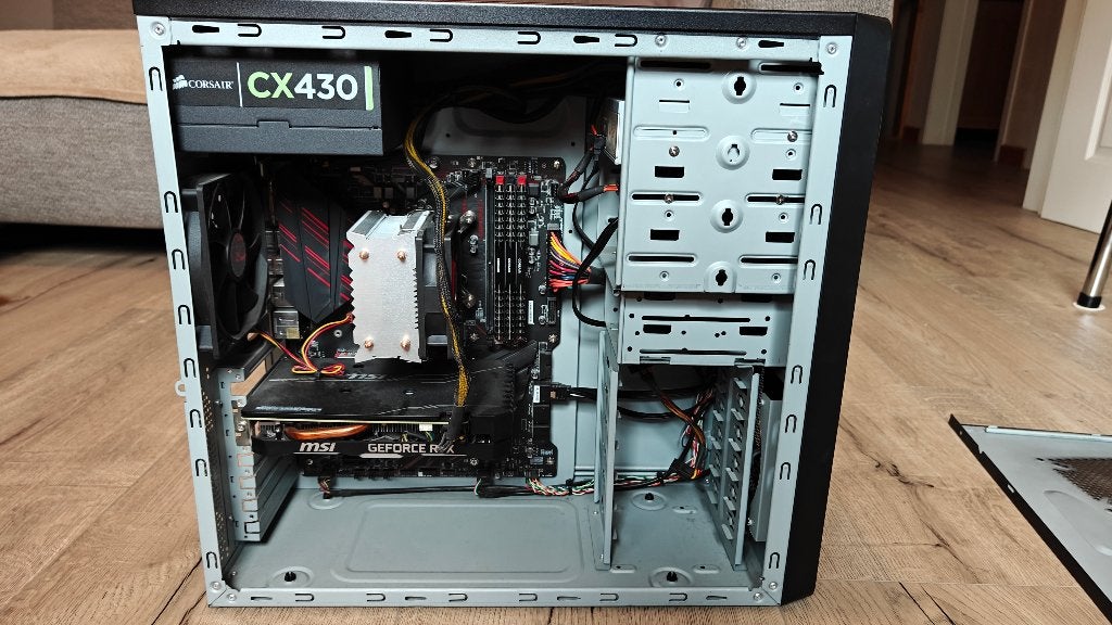 PC de jeu — Intel i7-9700KF | RTX 2060 | 48GB RAM | Win 11, 256 GB, 32 GB, Reconditionné, SSD