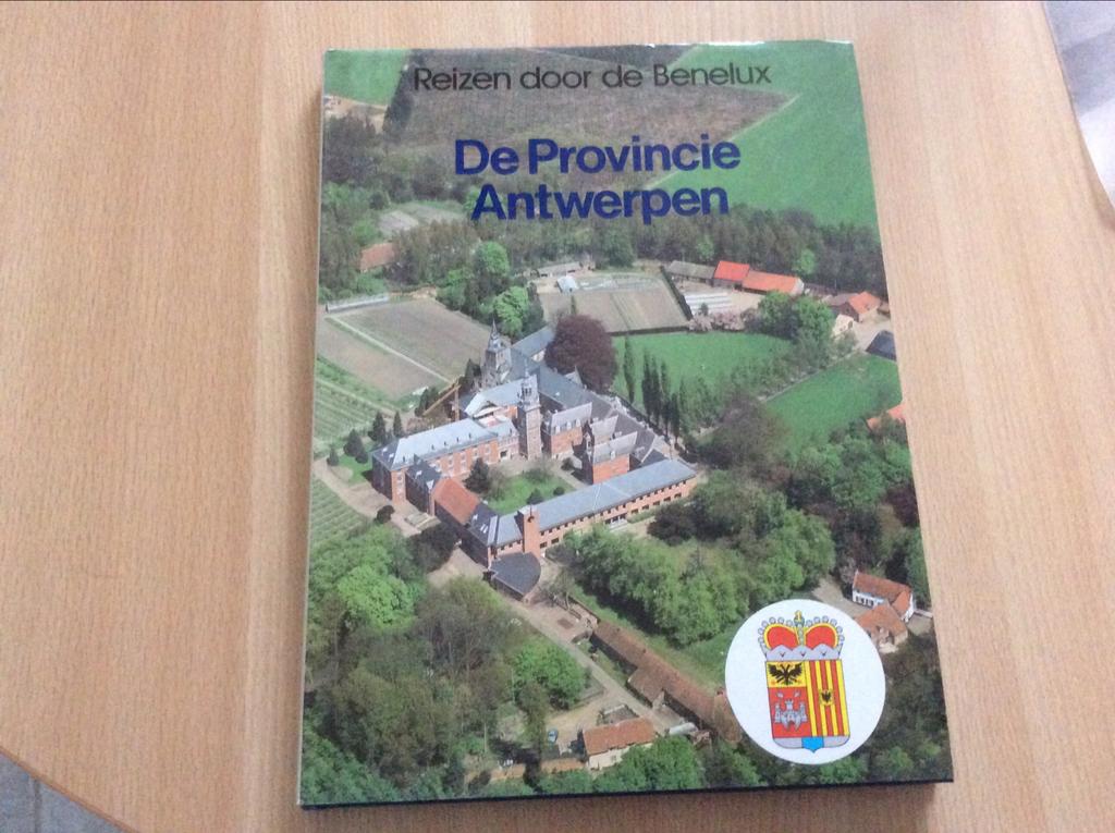 Reizen door de Benelux De provincie Antwerpen, Ophalen of Verzenden, Zo goed als nieuw, Benelux