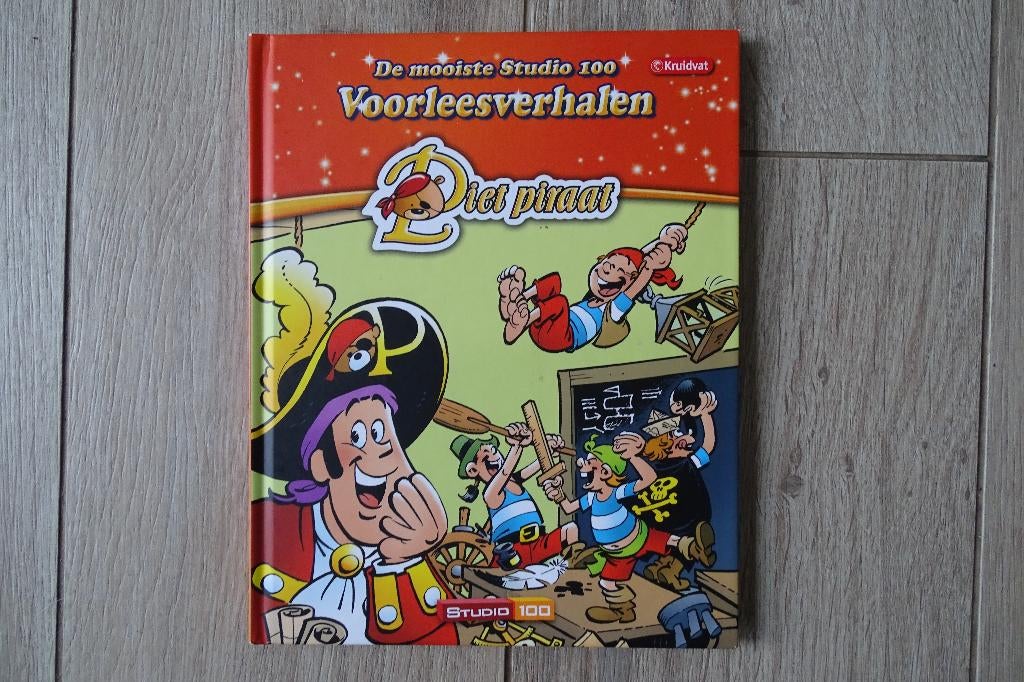 Voorleesverhalen Piet piraat Studio 100, Enlèvement ou Envoi, Comme neuf, Garçon ou Fille, Livre de lecture