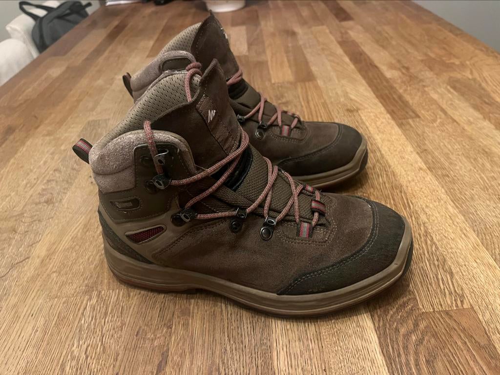 BOTTINES DE MARCHE DECATHLON 40, Enlèvement