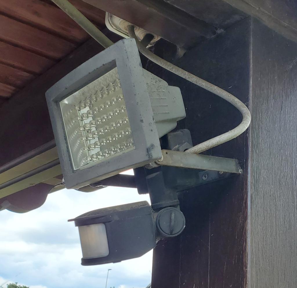 Lampe d'extérieur avec capteur 20 euros, Enlèvement, Comme neuf