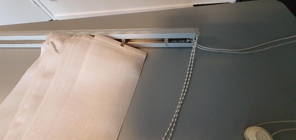 Lamellenstysteem (Louverdrape), Huis en Inrichting, Stoffering | Gordijnen en Lamellen, Ophalen, Gebruikt, Grijs, 100 tot 150 cm