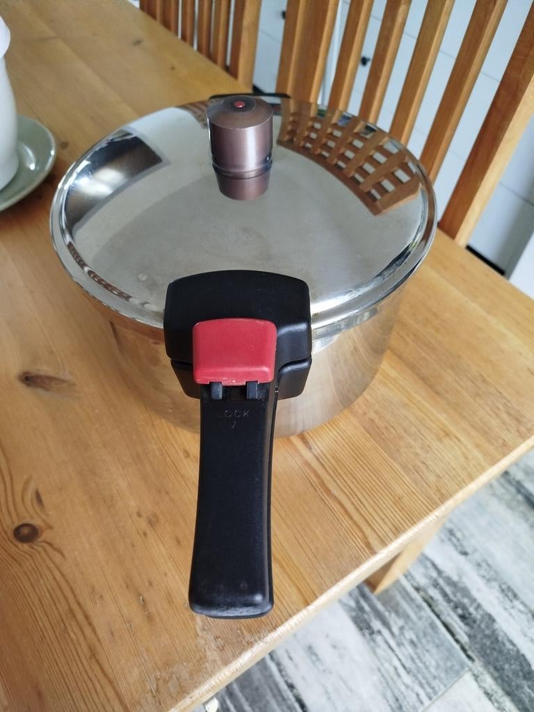 Snelkookpot Demeyere, Huis en Inrichting, Keuken | Potten en Pannen, Ophalen