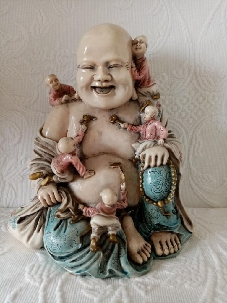 Bouddha riant polychrome sculpté en matière composite 20cm, Enlèvement ou Envoi