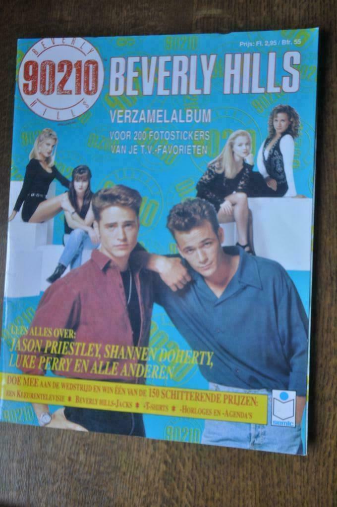 SEMIC COMPLEET ALBUM BEVERLY HILLS 90210, Ophalen of Verzenden, Gebruikt, Meerdere stickers