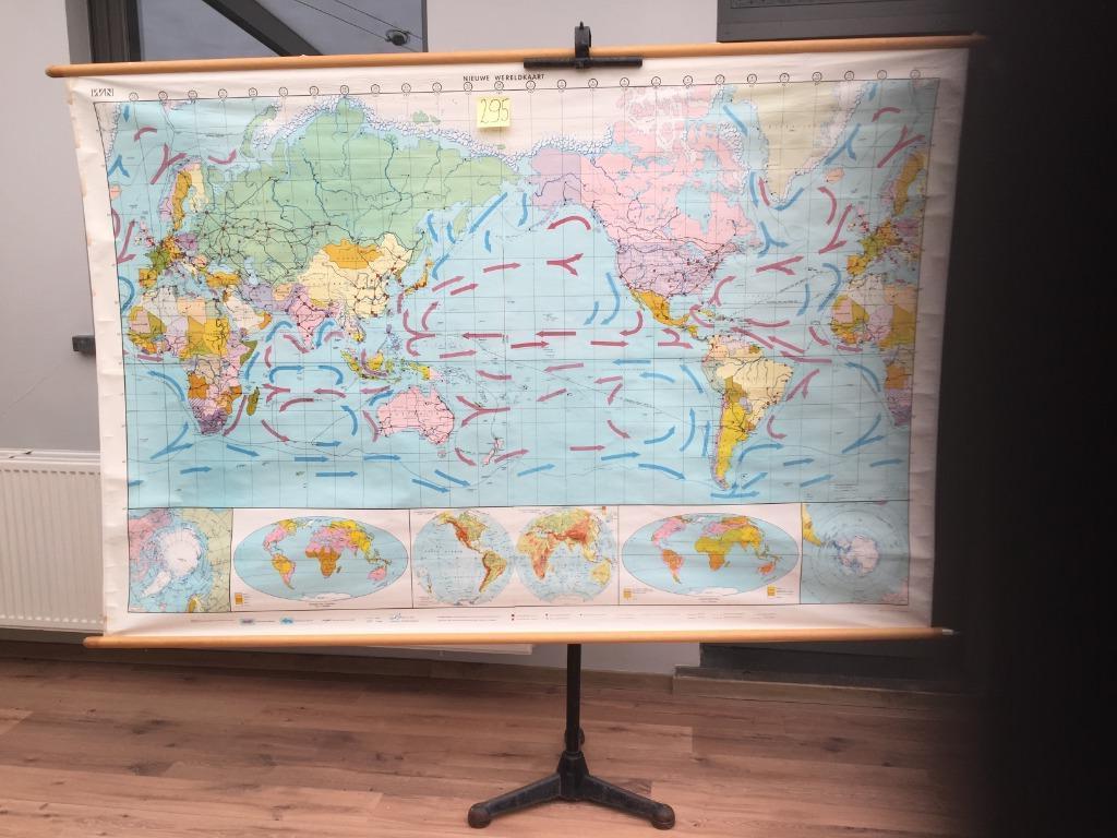 Carte scolaire rétro - Carte du monde - Carte 295, Enlèvement ou Envoi, Comme neuf