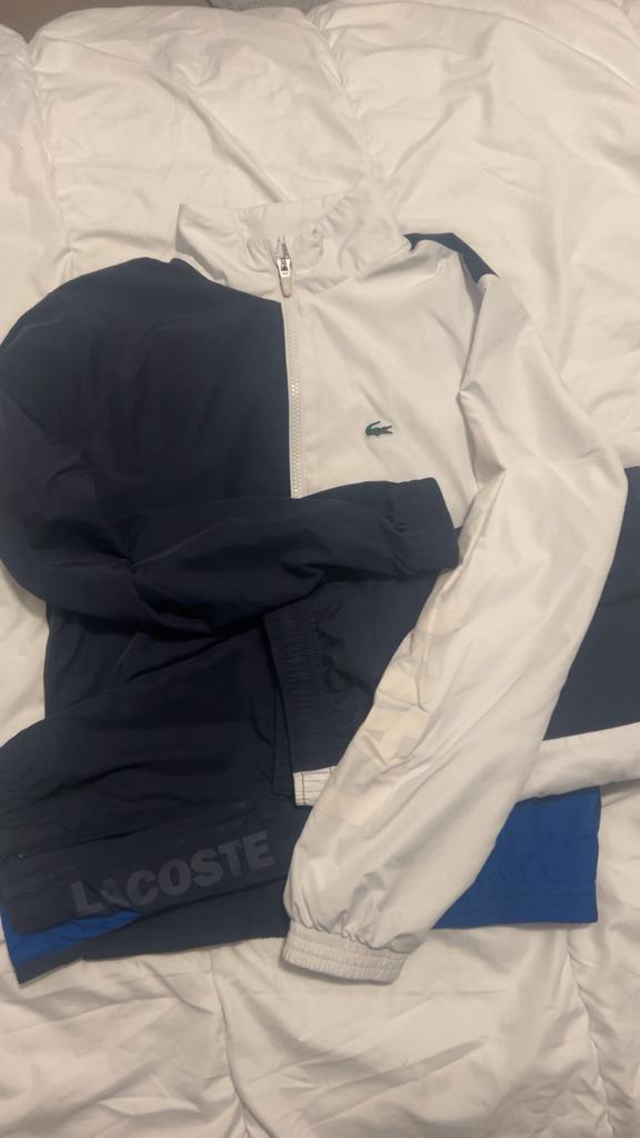 ensemble lacoste, Enlèvement, Comme neuf