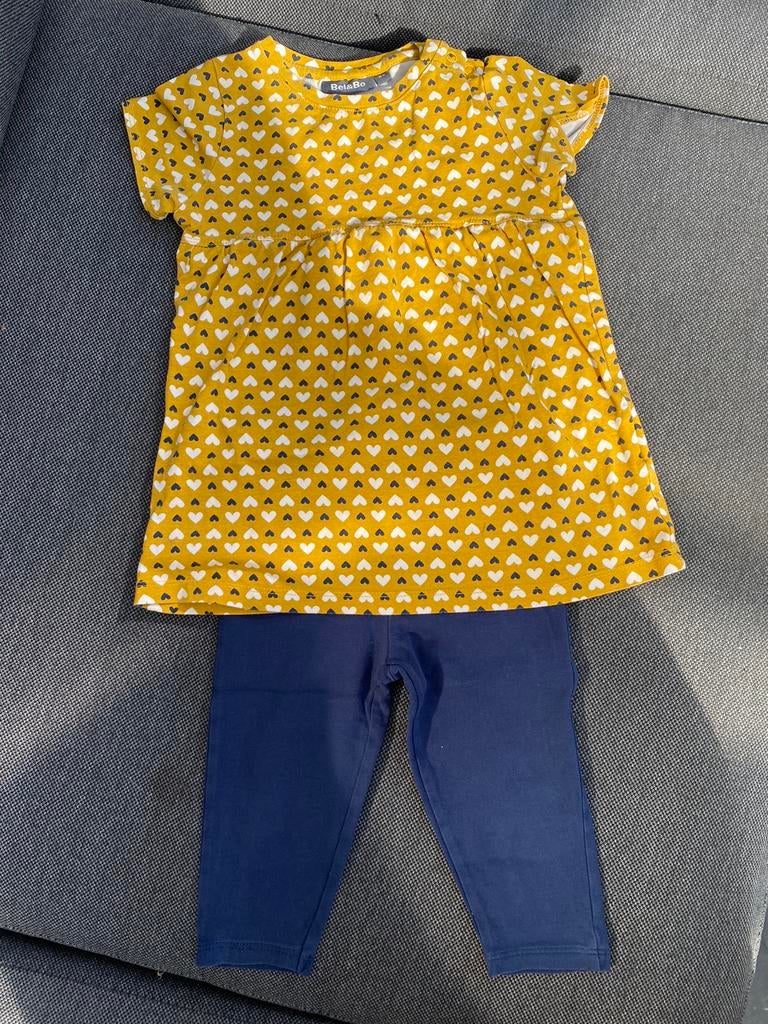 Set meisjeskleding maat 86, Kinderen en Baby's, Babykleding | Maat 86, Ophalen of Verzenden, Zo goed als nieuw