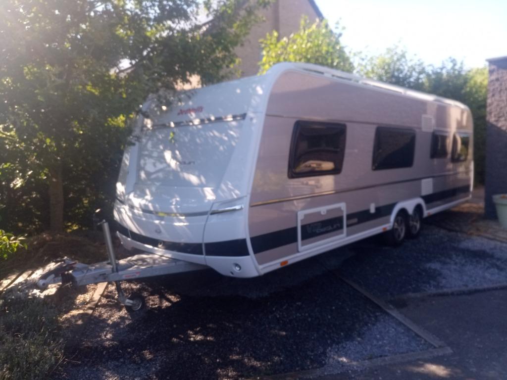 Belle caravane haut de gamme Dethleffs, Rondzit, Hordeur, 7 tot 8 meter, Particulier