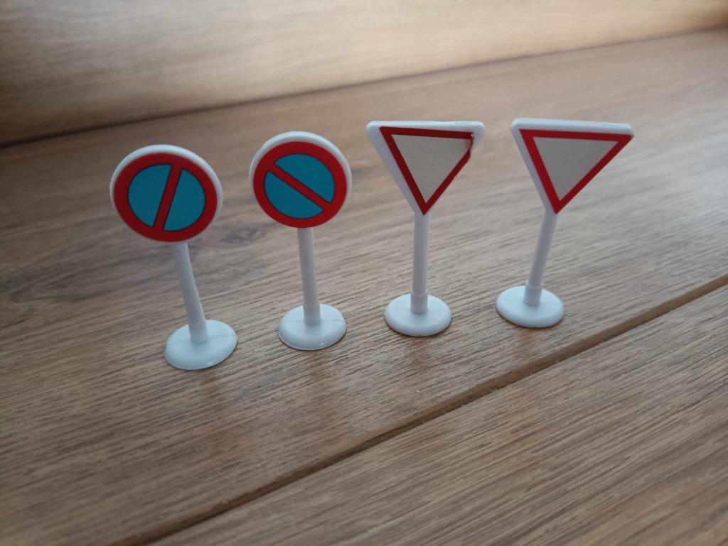 4 verkeersborden, Ophalen, Zo goed als nieuw, Jongen of Meisje