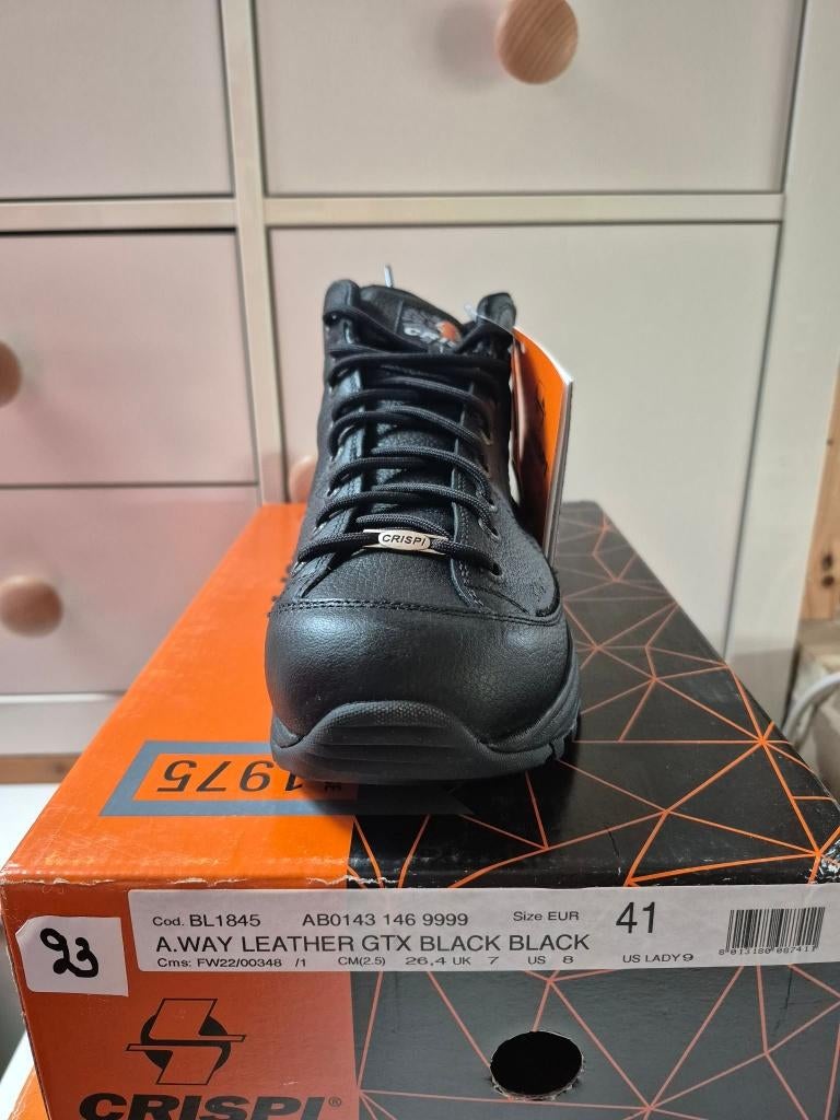 Chaussures Crispi AWAY Leather GTX Black Black P 41 Neuves, Vêtements | Femmes, Chaussures, Neuf, Boots et Botinnes, Noir, Enlèvement ou Envoi