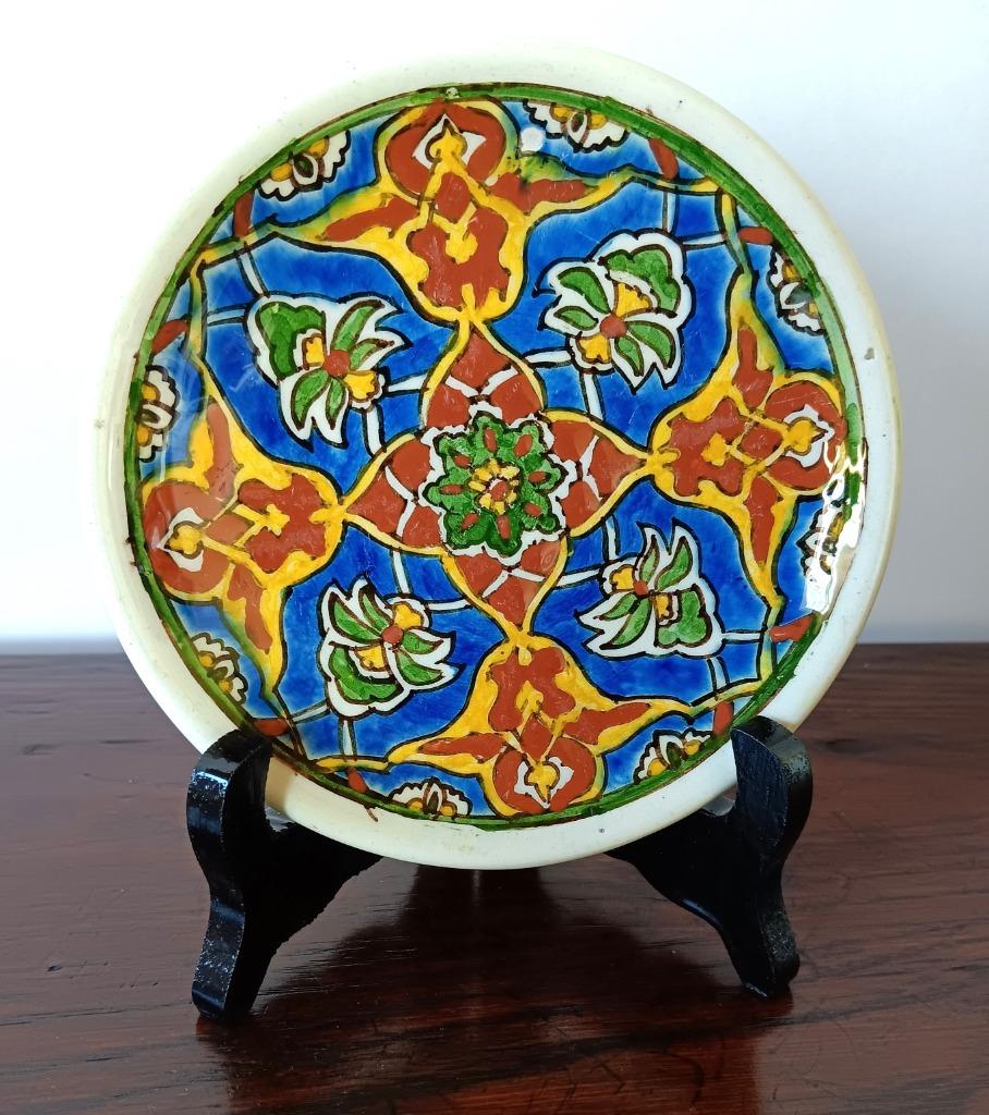 support et/ou assiette murale en porcelaine exotique colorée, Enlèvement