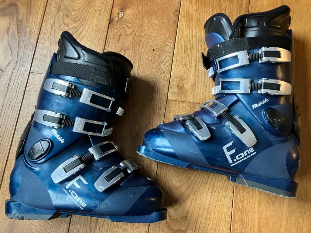 Chaussures de ski — bottes de ski — Taille 36 = 240 ou 245, Autres marques, Carving, Enlèvement ou Envoi, Comme neuf