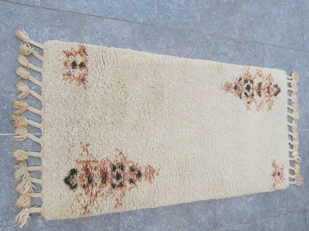 Tapis marocain.  L 120 x l 62, Antiquités & Art, Enlèvement ou Envoi