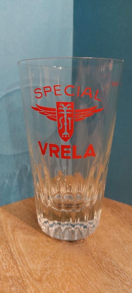 Special  Vrela   St  Truiden ., Verzamelen, Biermerken, Zo goed als nieuw, Glas of Glazen, Overige merken, Ophalen of Verzenden