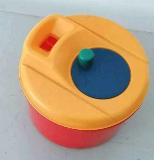 Vintage Jolie et design essoreuse à salade rouge jaune vert, Enlèvement, Utilisé