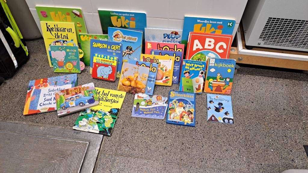 Allerlei kleuterboeken, Ophalen of Verzenden, Gelezen, Uitklap-, Voel- of Ontdekboek, 1 tot 2 jaar