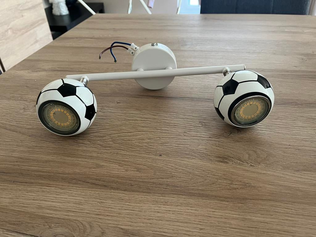 Lamp met 2 voetballen, Ophalen, Zo goed als nieuw