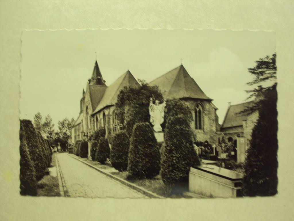 56970 - HOUTEM - O.L.V.KERK 16e EEUW EN KERKHOF, Ophalen of Verzenden