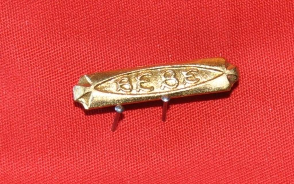 broche inscription bebe (2034), Handtassen en Accessoires, Broches, Ophalen of Verzenden, Zo goed als nieuw, Koper