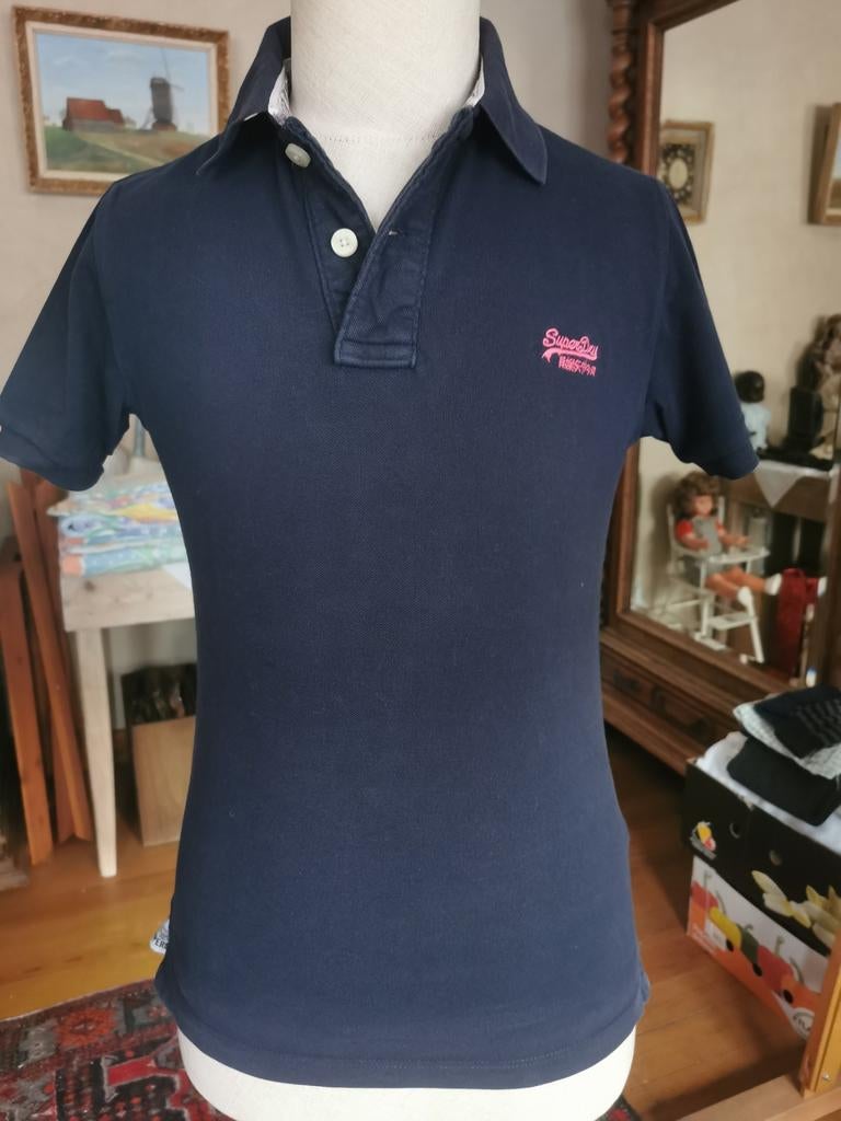 Magnifique polo bleu foncé pour homme de la marque Super Dry, Enlèvement ou Envoi, Taille 48/50 (M)